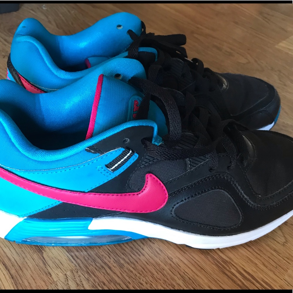 Nike air max shoes